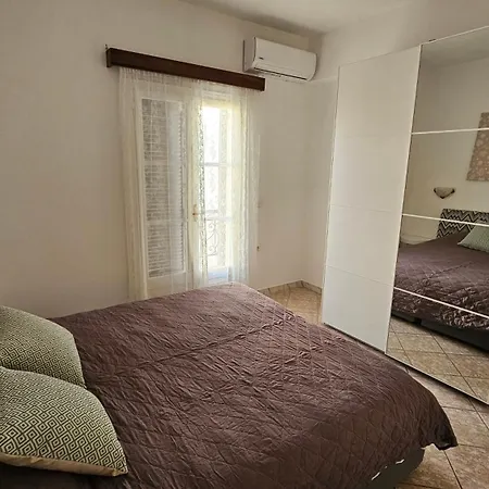Mylos Naxos Vivlos